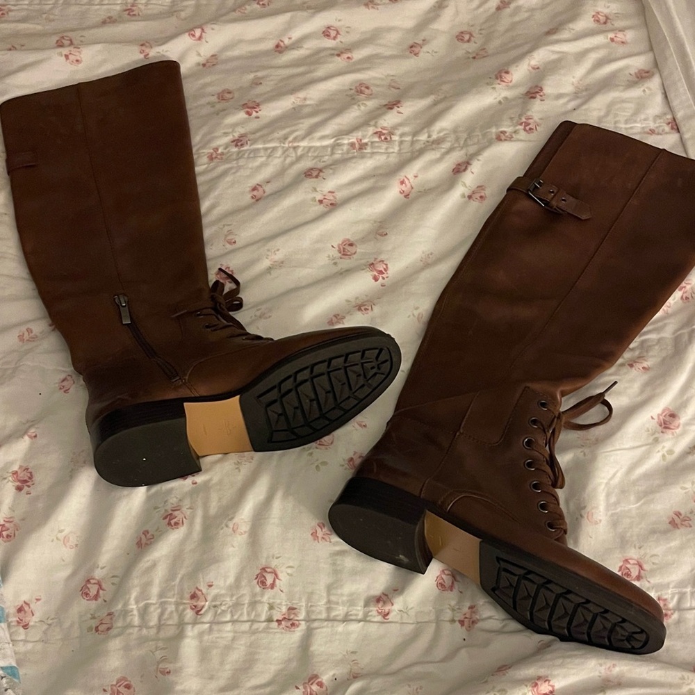 Pour La Victoire Brown Lace Up Boots